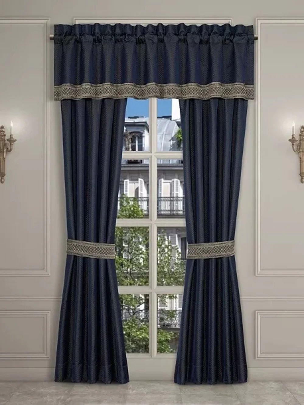 J Queen New York Excelsior Window Straight Valance, 18